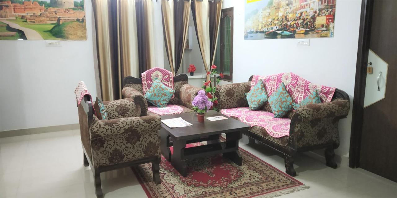 فاراناسي Varuna Palace-Fully Vaccinated Staff المظهر الخارجي الصورة
