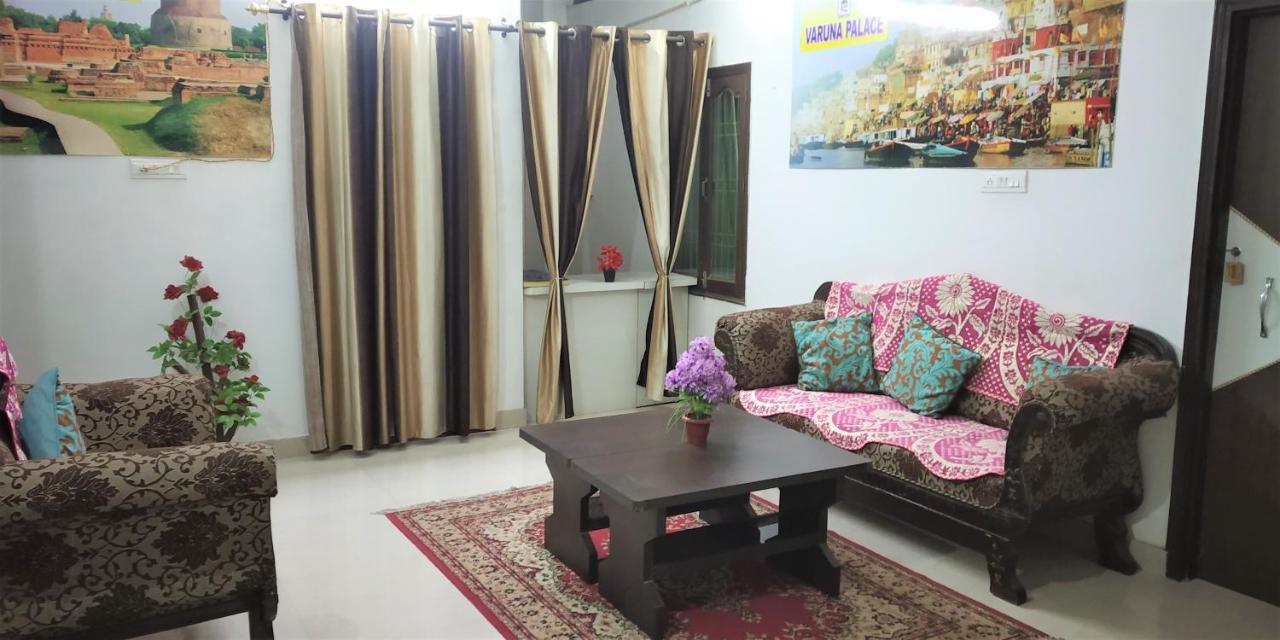 فاراناسي Varuna Palace-Fully Vaccinated Staff المظهر الخارجي الصورة