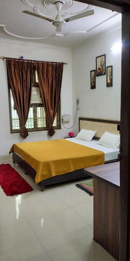 فاراناسي Varuna Palace-Fully Vaccinated Staff المظهر الخارجي الصورة